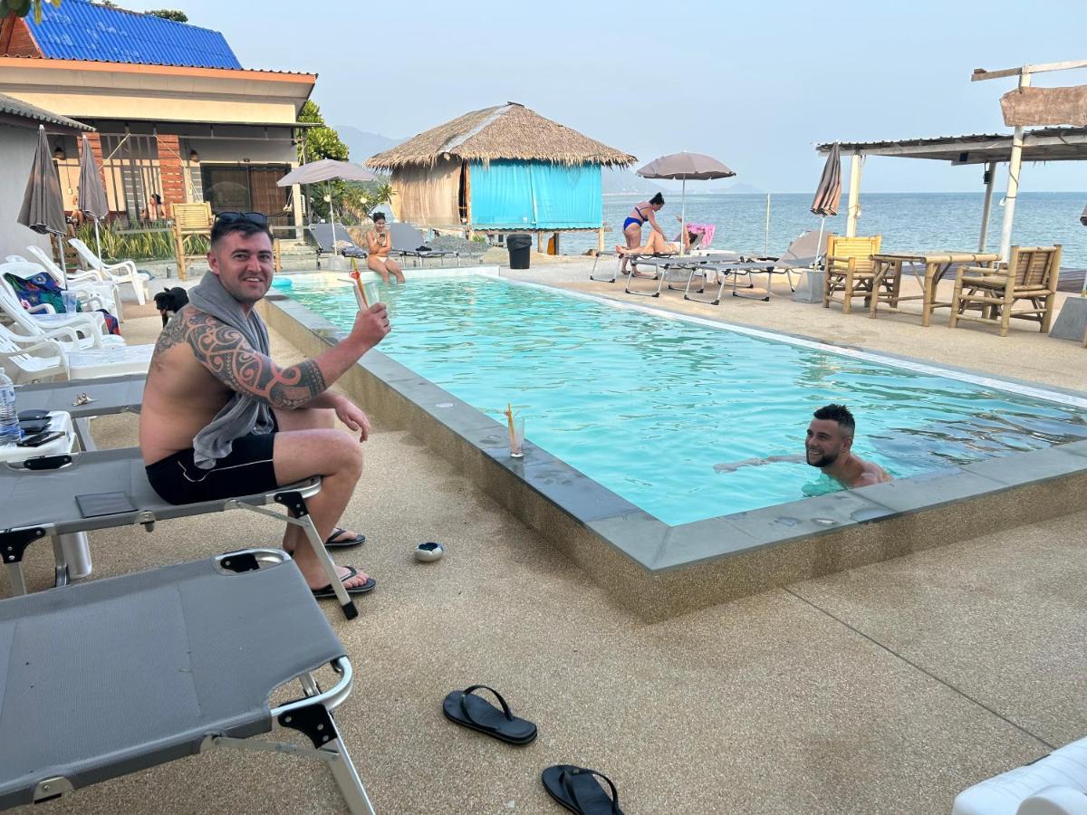 The Cosy Sunset Beach Resort & Restaurant Thongsala Exterior photo
