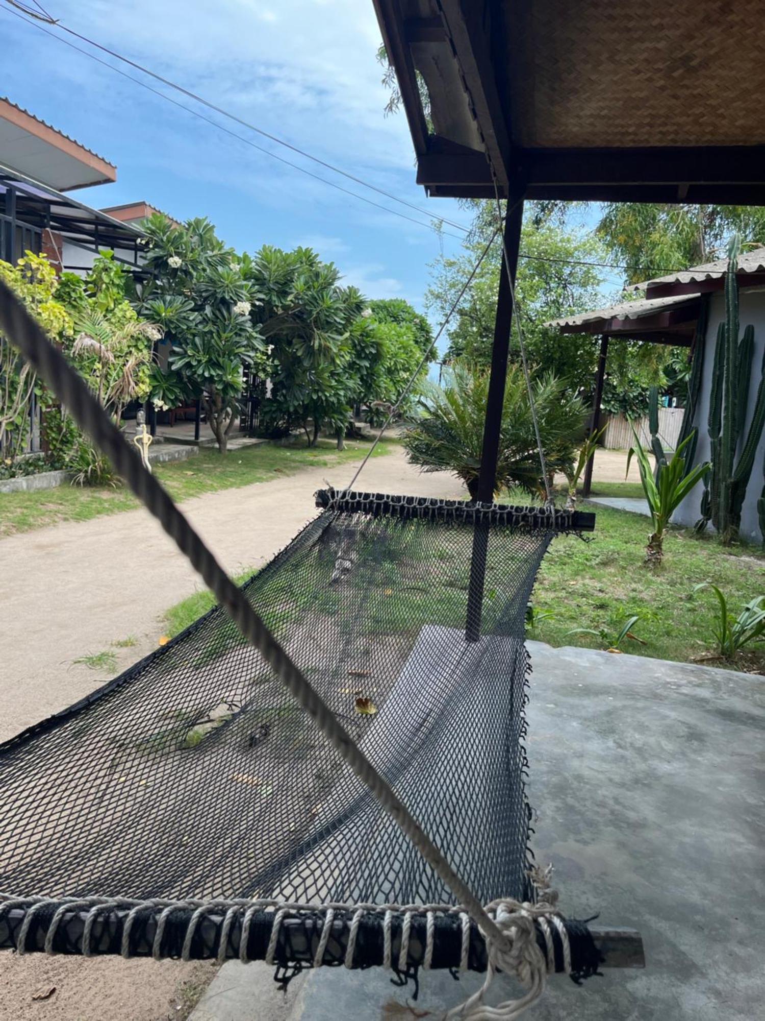 The Cosy Sunset Beach Resort & Restaurant Thongsala Exterior photo